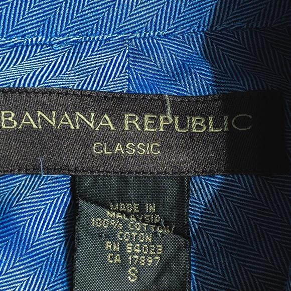 Banana Republic blue with a slight sheen patterned shirt. Men's small. - Picture 7 of 7